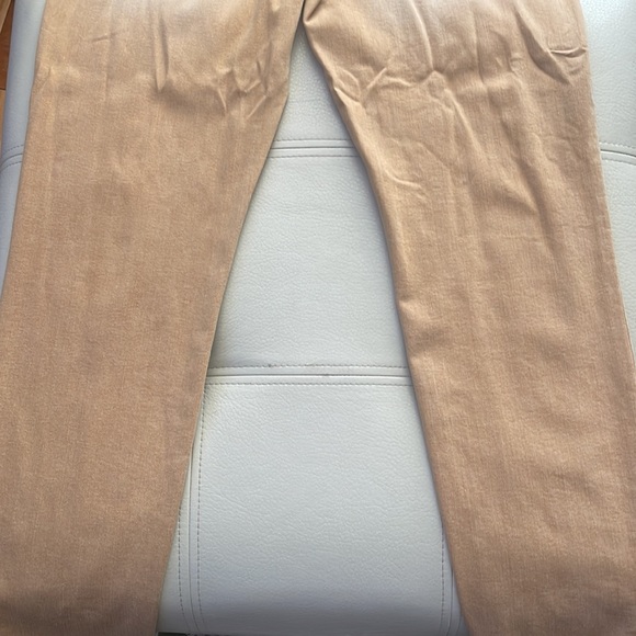 Women’s Tan Denim Distressed Jeans Size 11/30. Never Worn - Picture 4 of 4